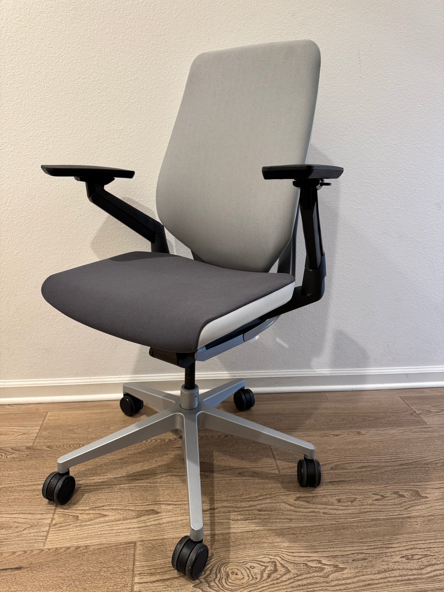 New Steelcase Gesture fully loaded Office chair