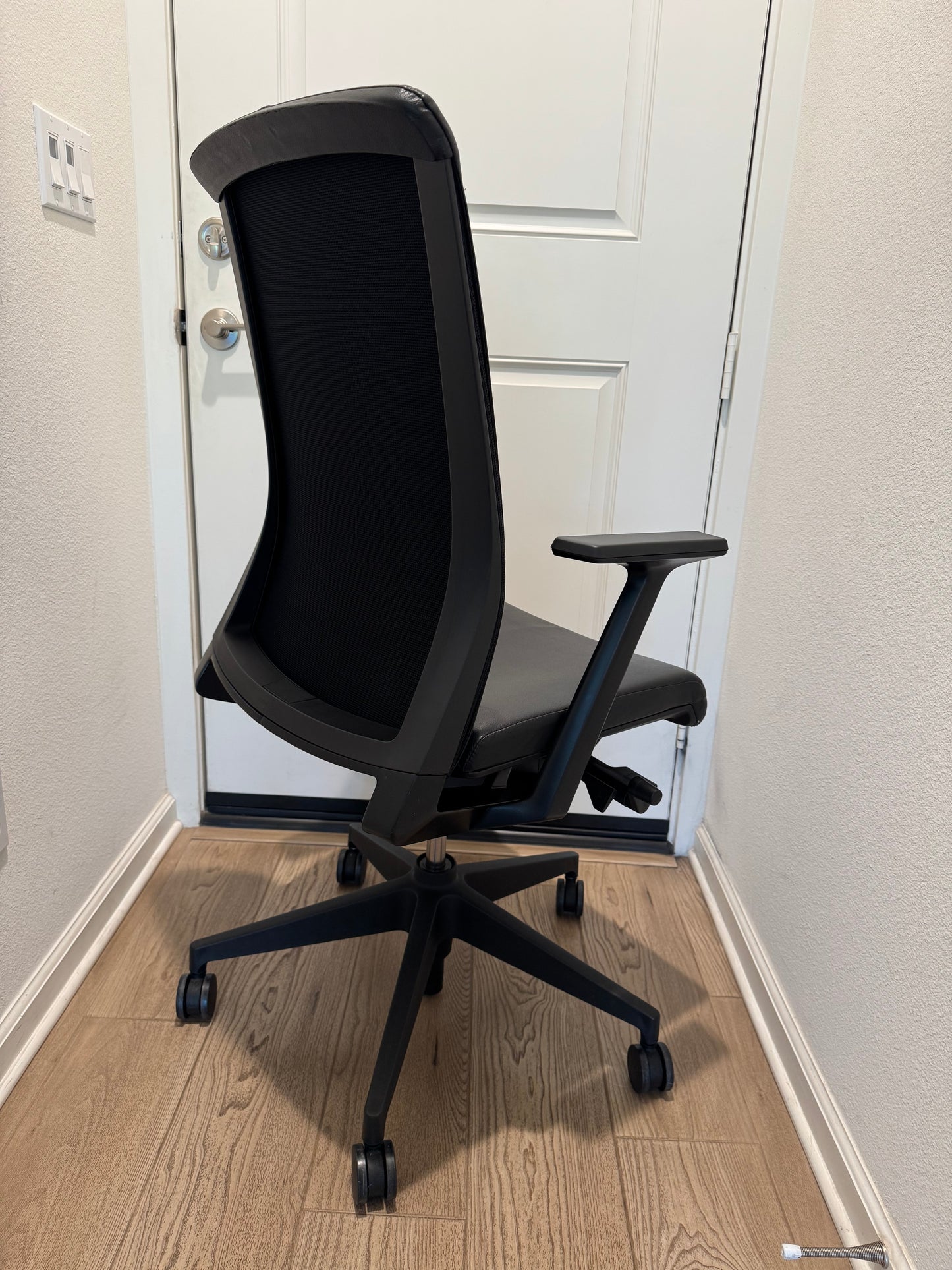 Premium Refurbished Haworth Very office chair/ conference chair