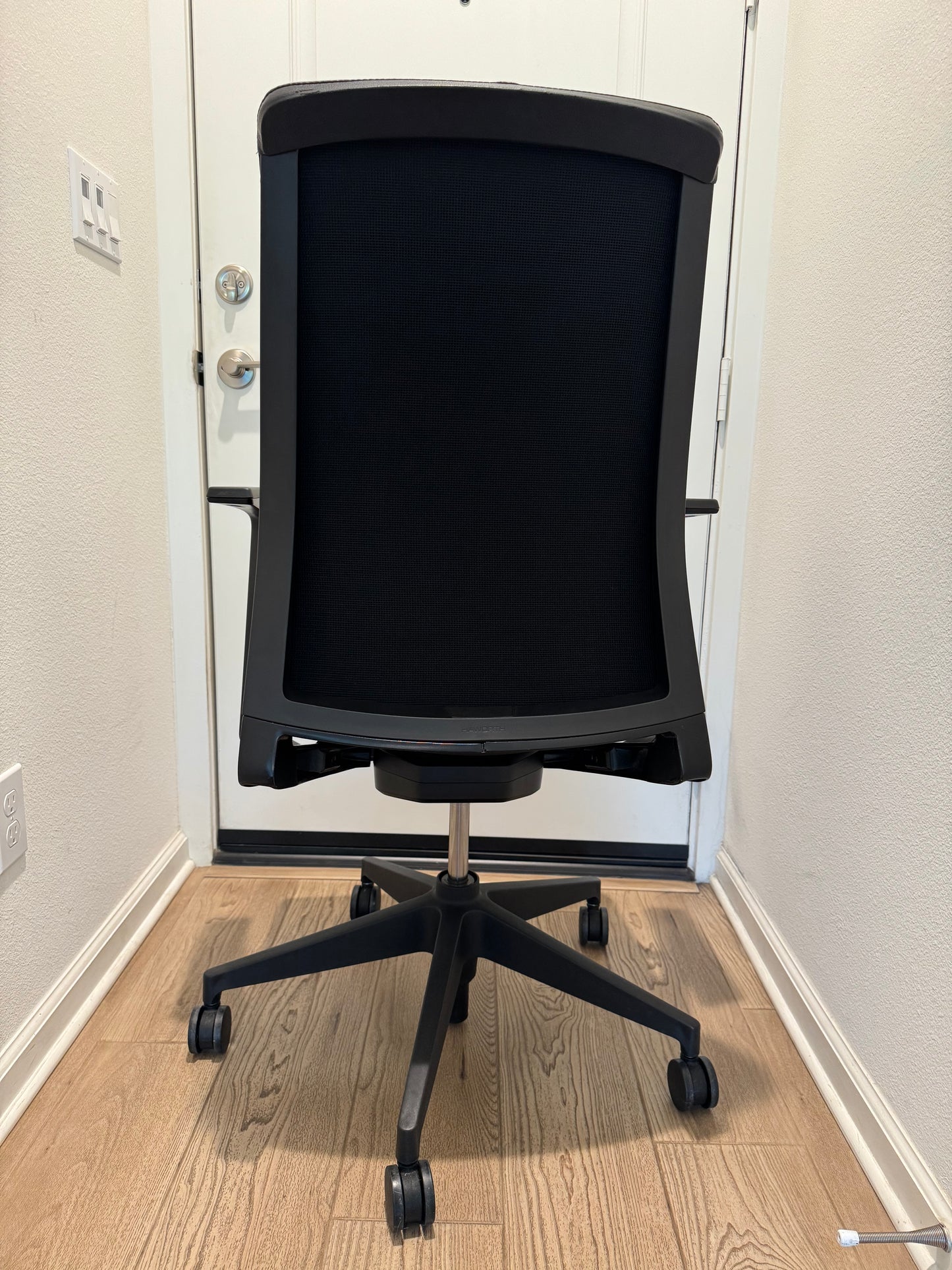 Premium Refurbished Haworth Very office chair/ conference chair