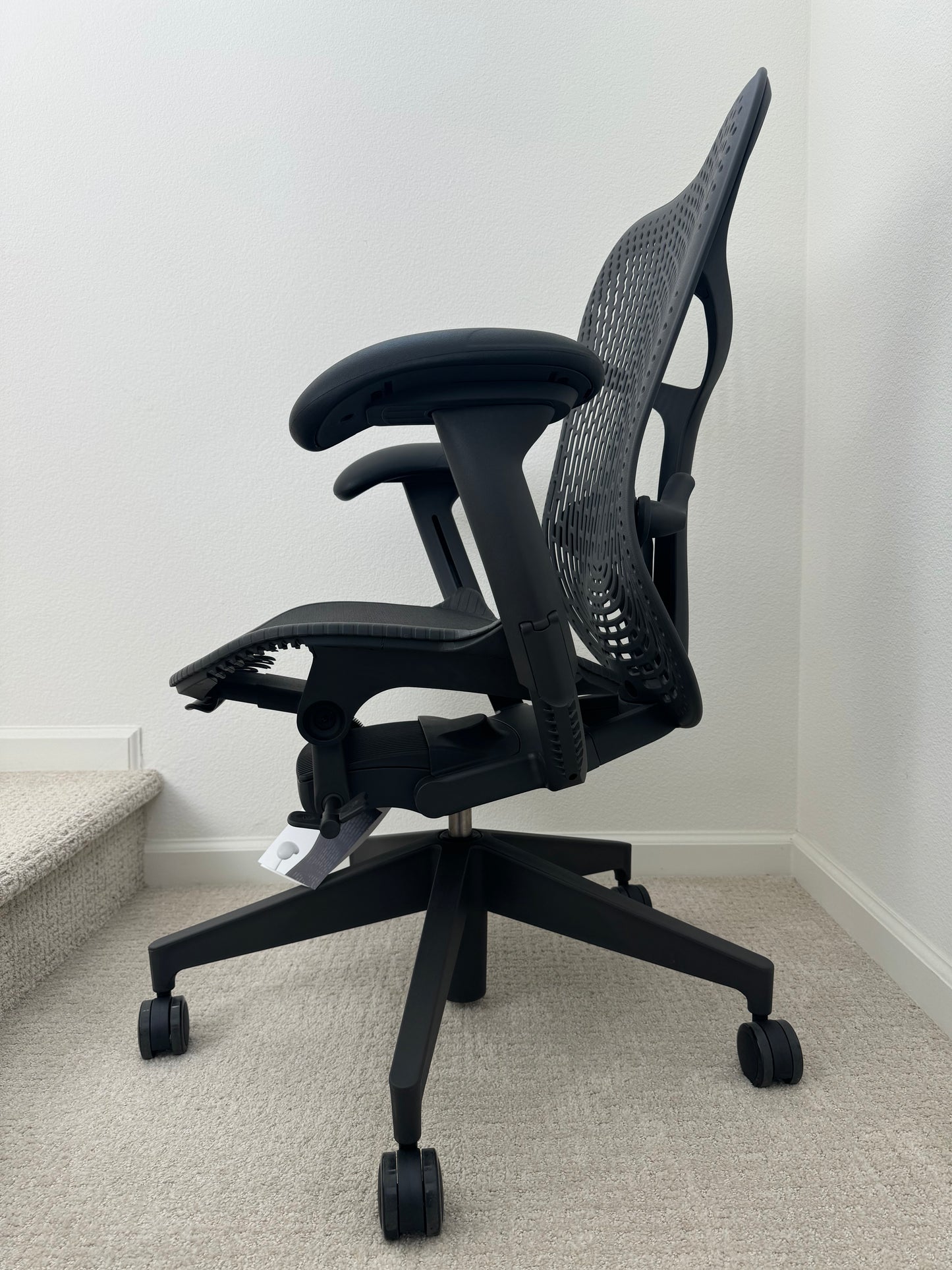 Herman Miller Mirra 2 Ergonomic office chair