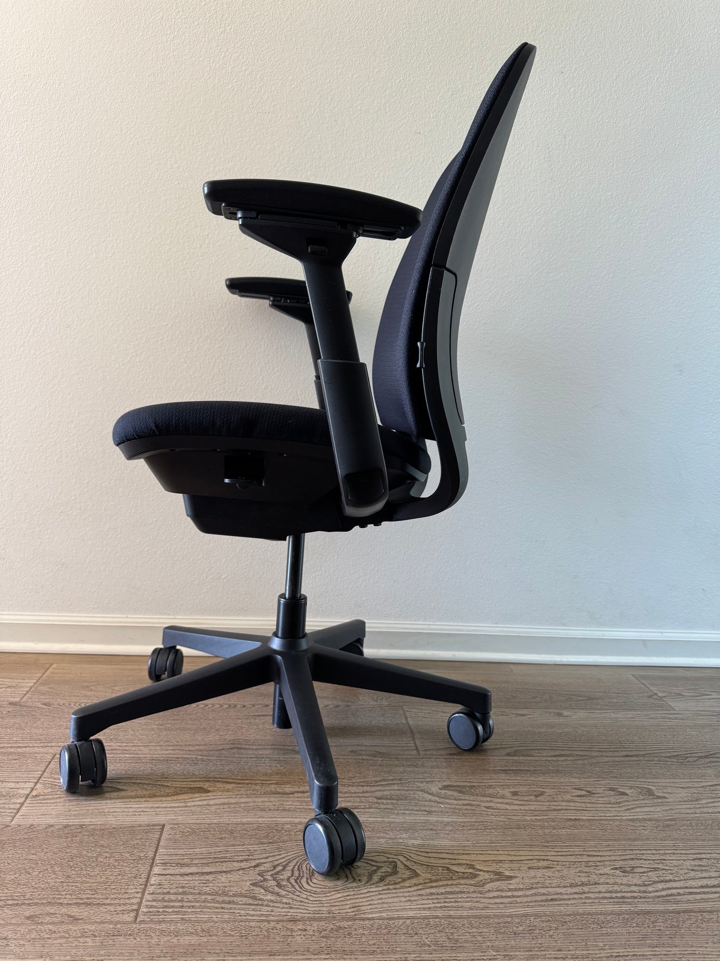 Premium Refurbished Steelcase Amia fully adjustable model