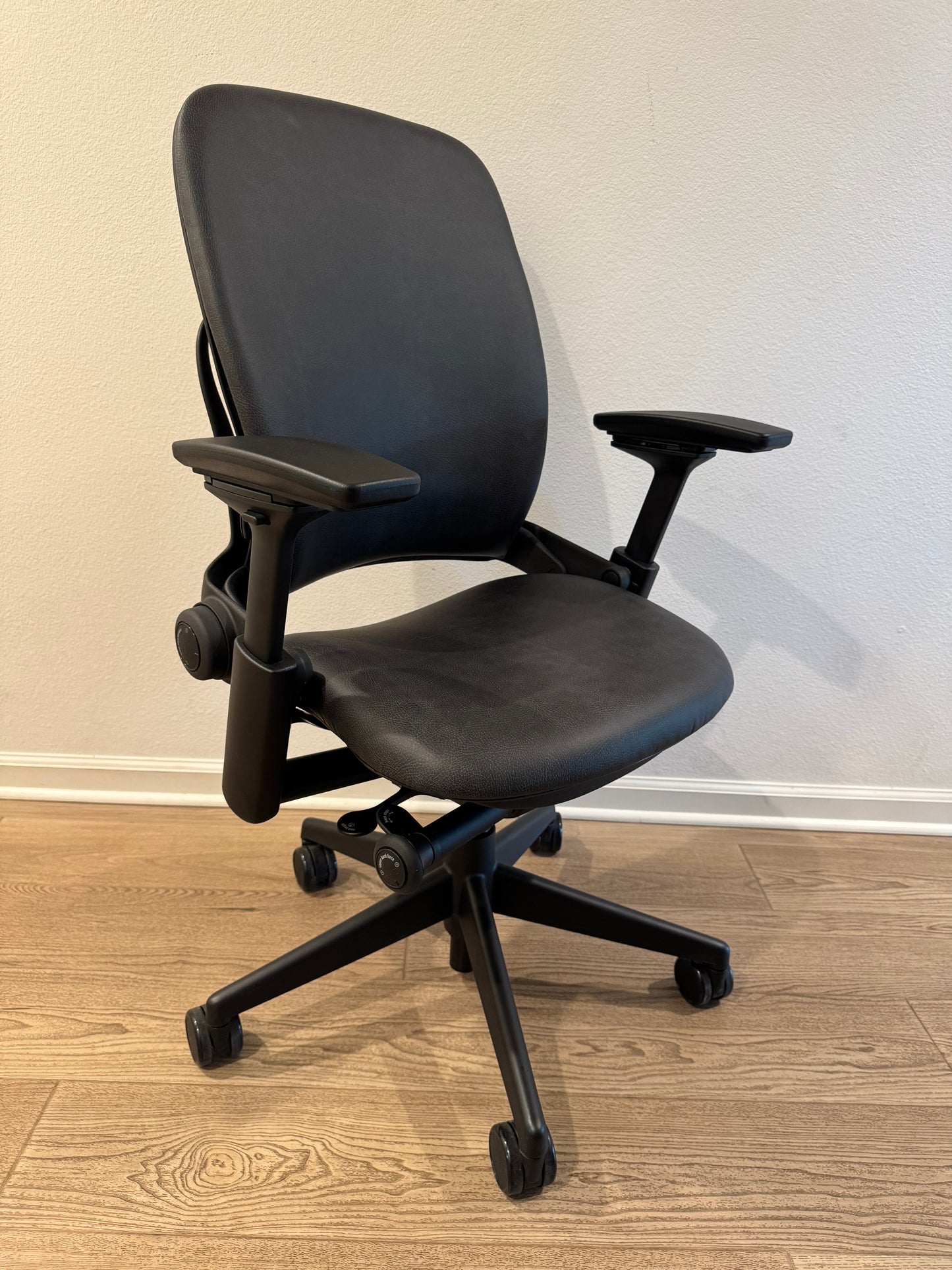 Steelcase Leap V2 Fully loaded Office Chair