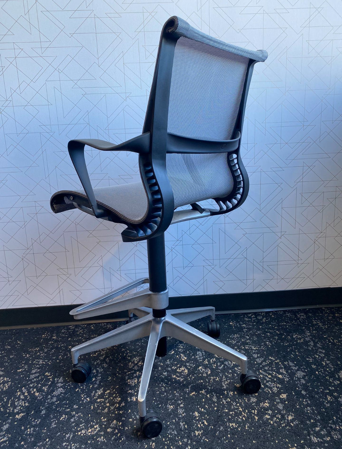 Pre owned Herman Miller Setu drafting chair in grey