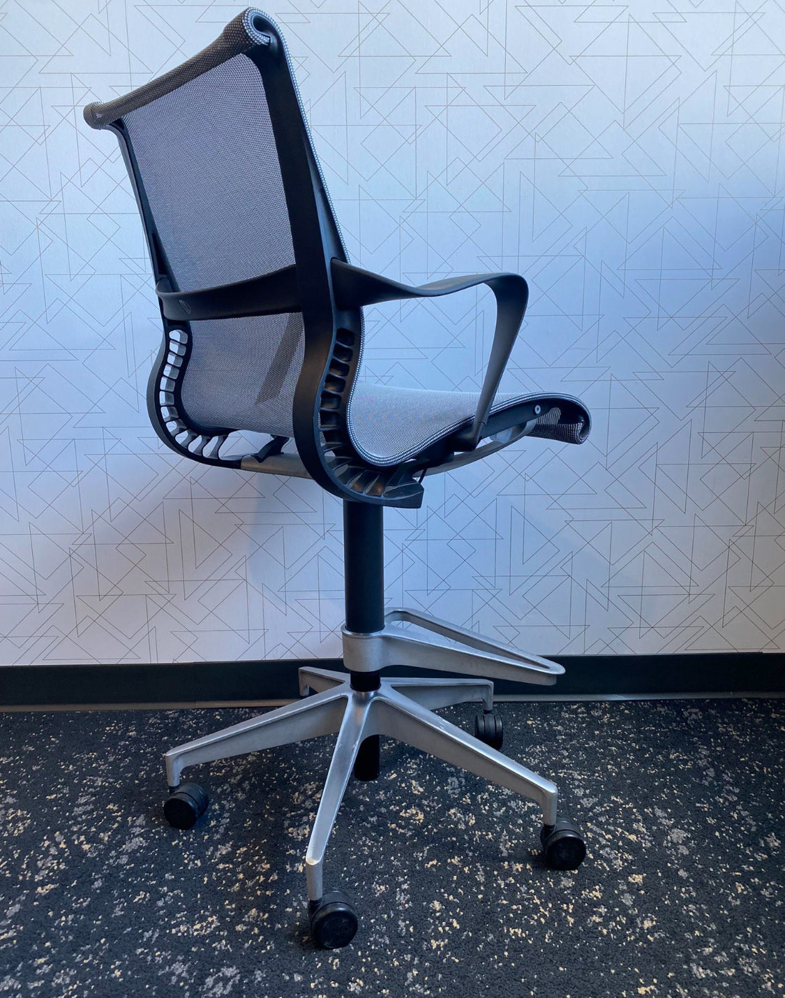 Pre owned Herman Miller Setu drafting chair in grey