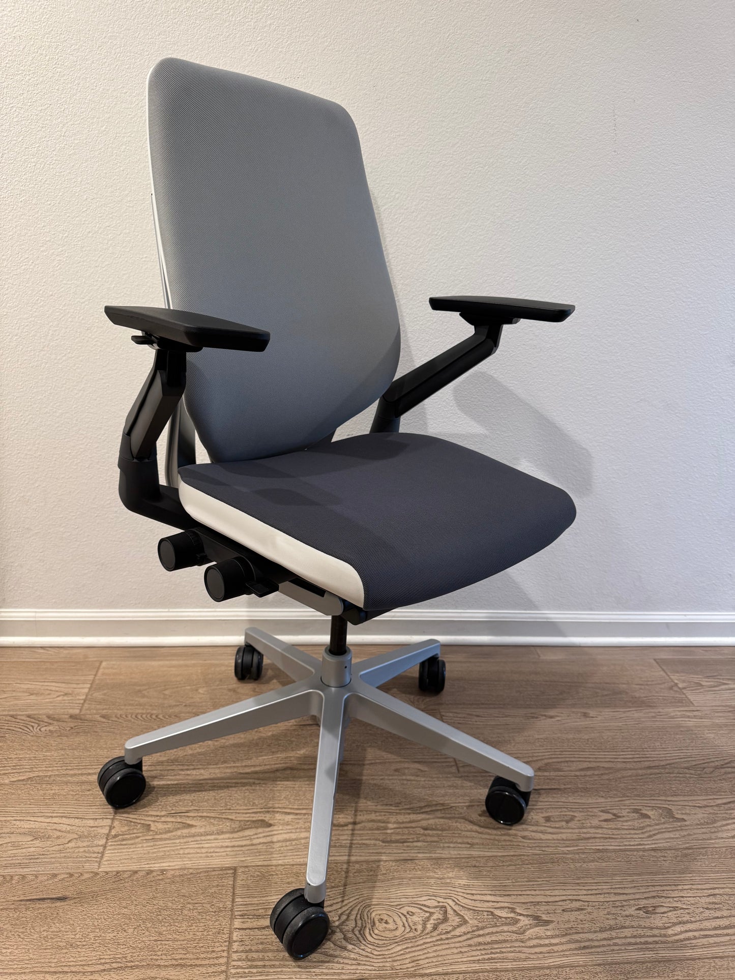 New Steelcase Gesture fully loaded Office chair