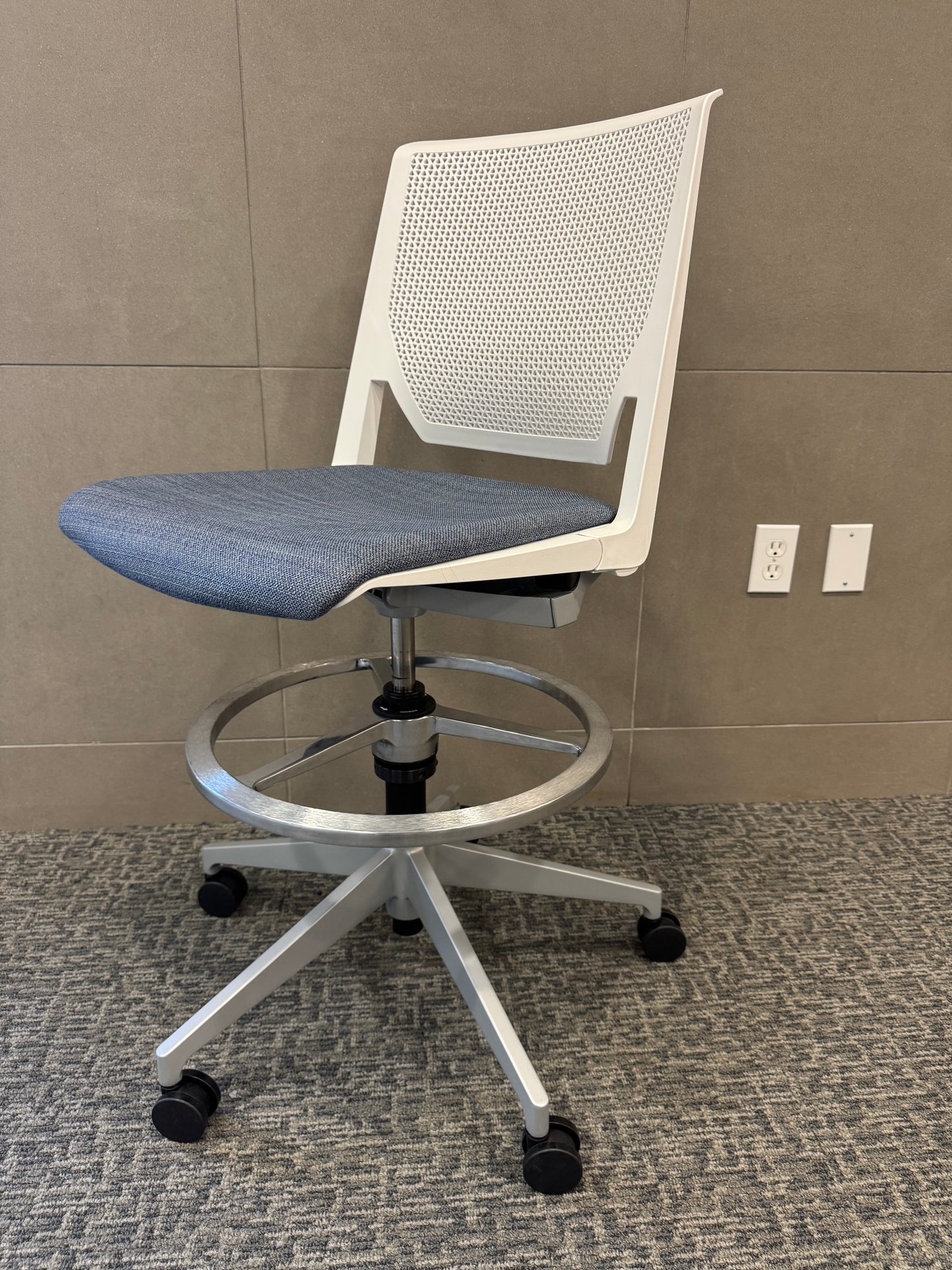 New Haworth Very Drafting Chair/ Work Stool