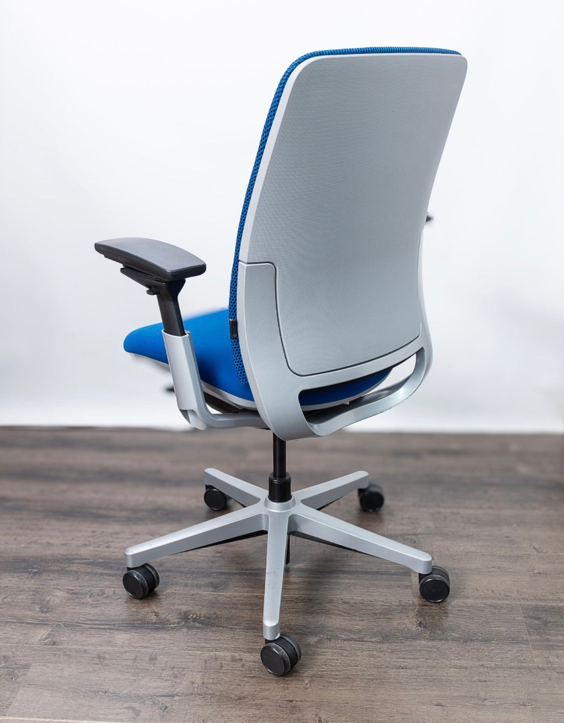 Premium Refurbished Steelcase Amia fully adjustable model