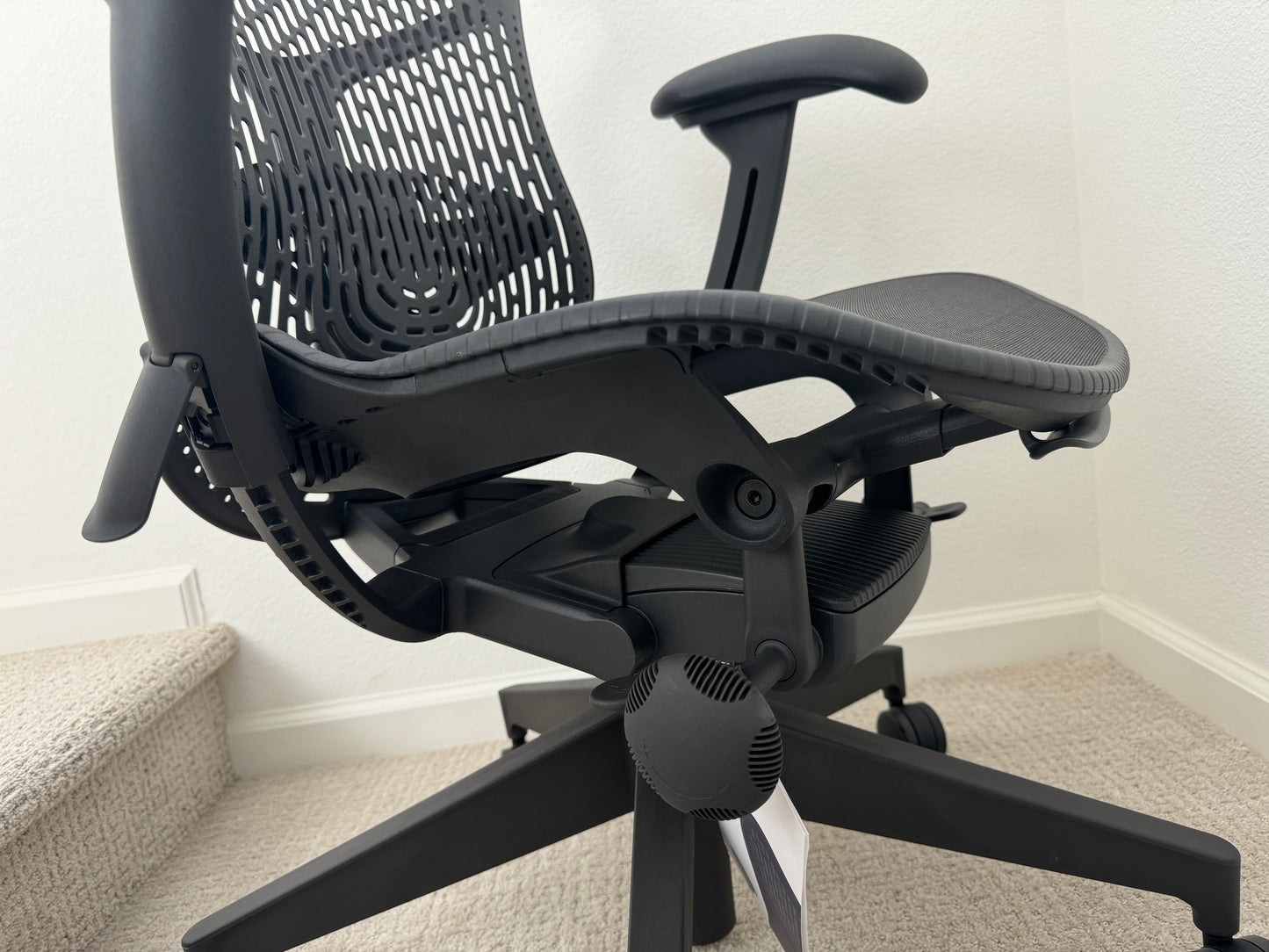 Herman Miller Mirra 2 Ergonomic office chair