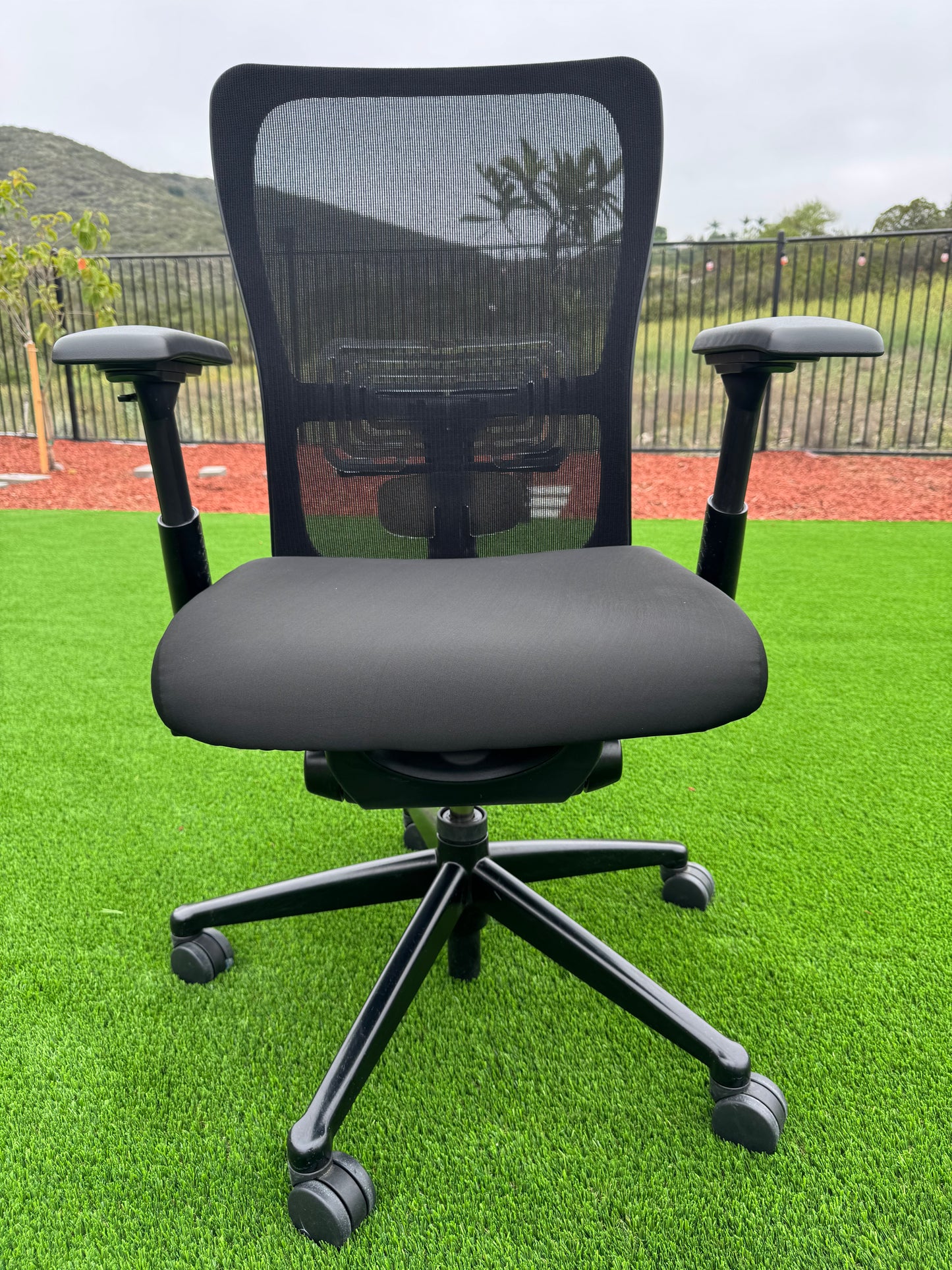 Pre owned Haworth Zody fully loaded office chair