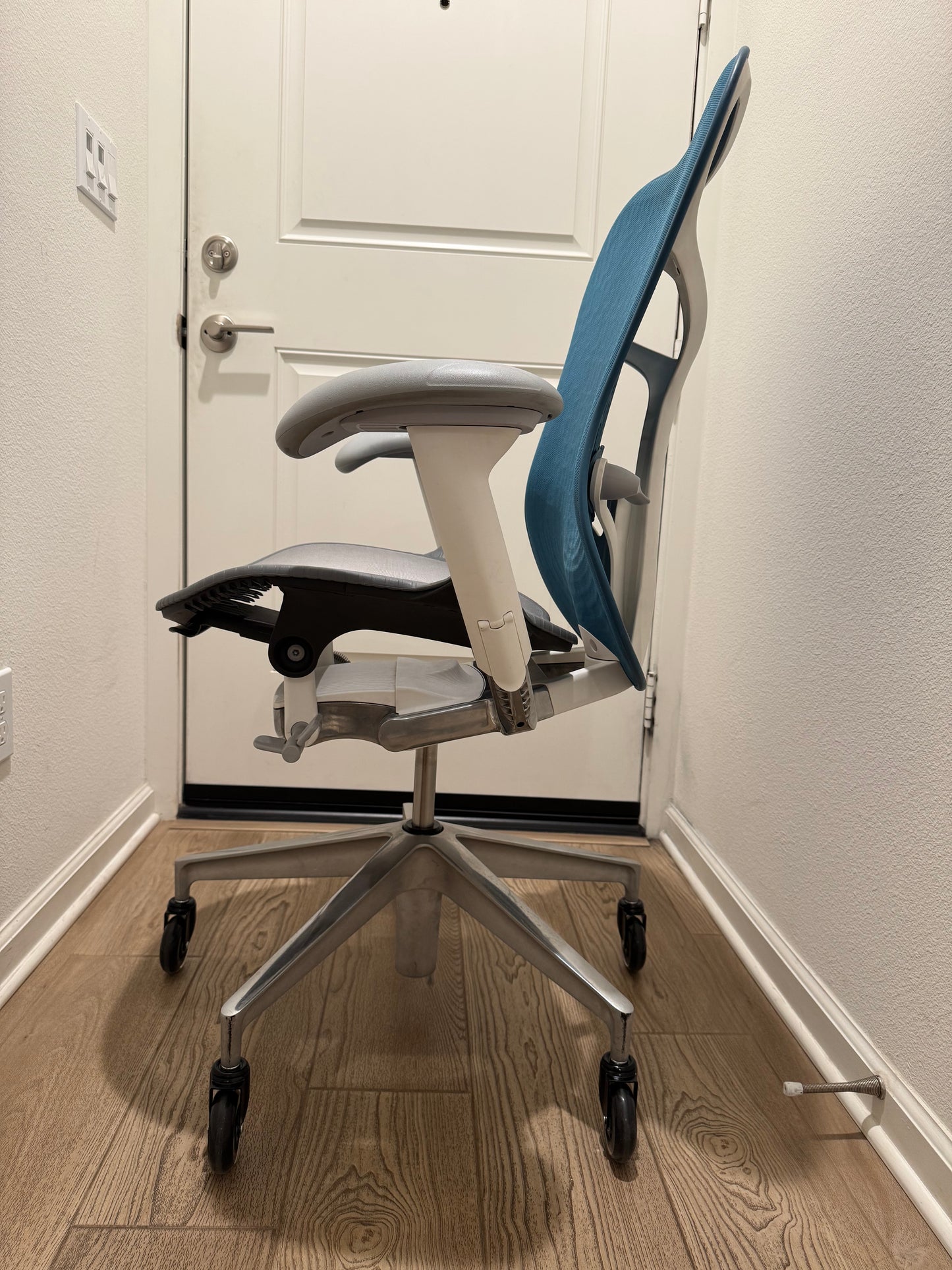 Herman Miller Mirra 2 Ergonomic office chair