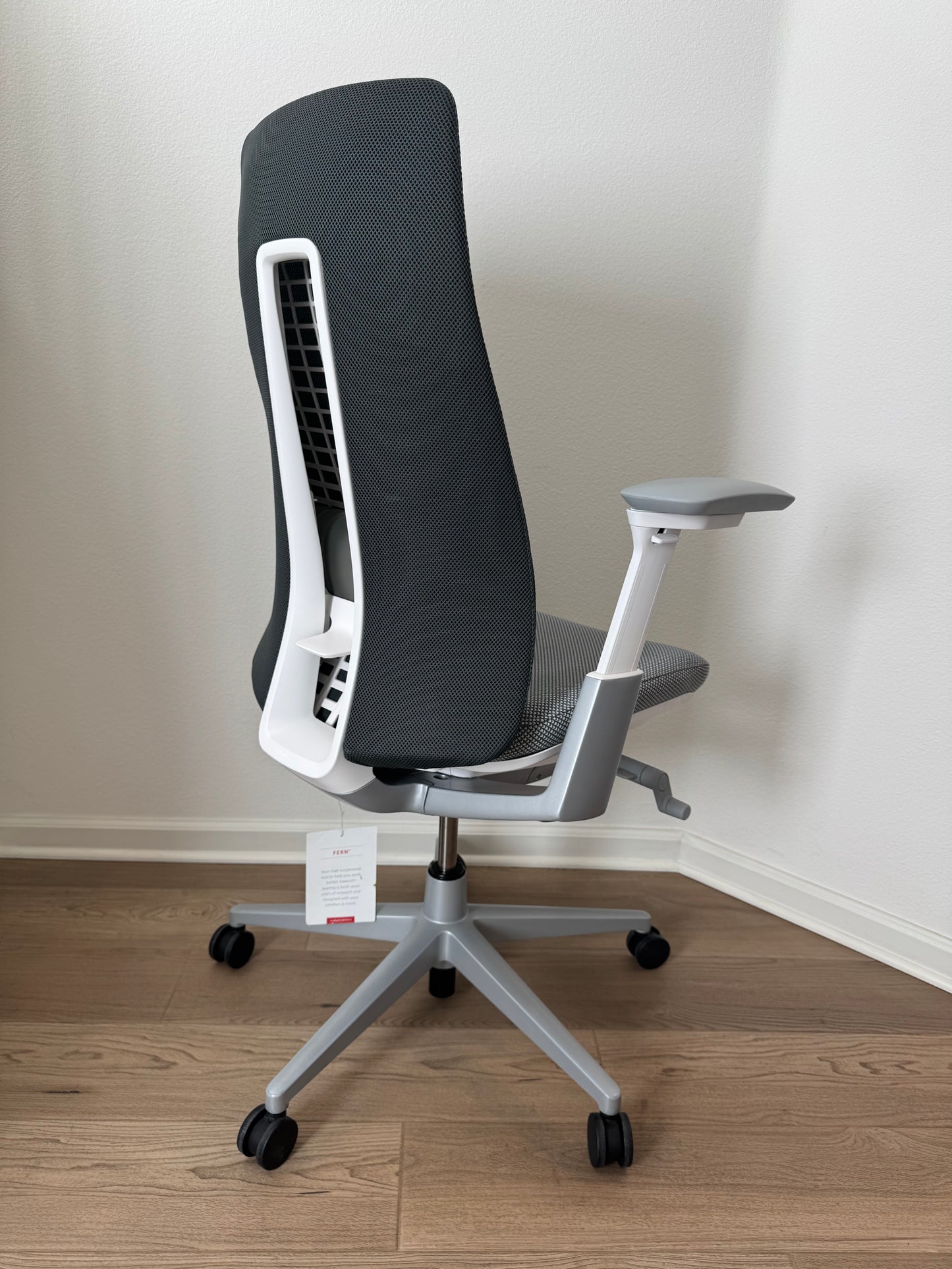 Brand new Haworth Fern office chair/ gaming chair