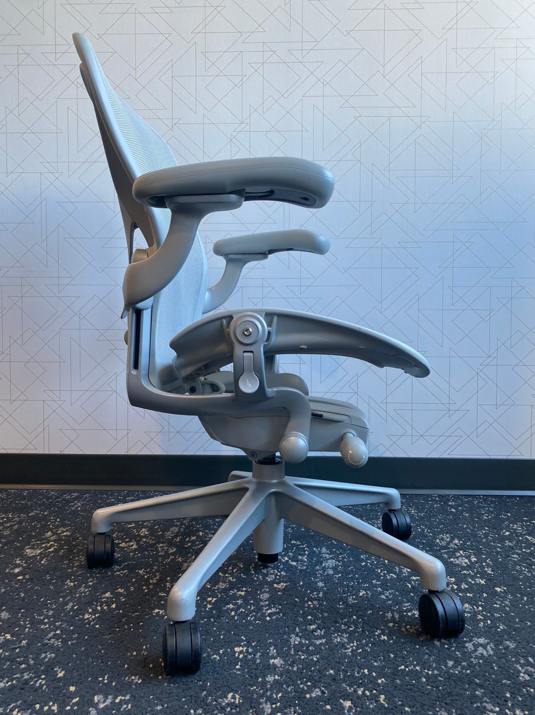 Herman Miller Aeron B Remastered Fully Loaded With Posture Fit SL Office Chair In Mineral
