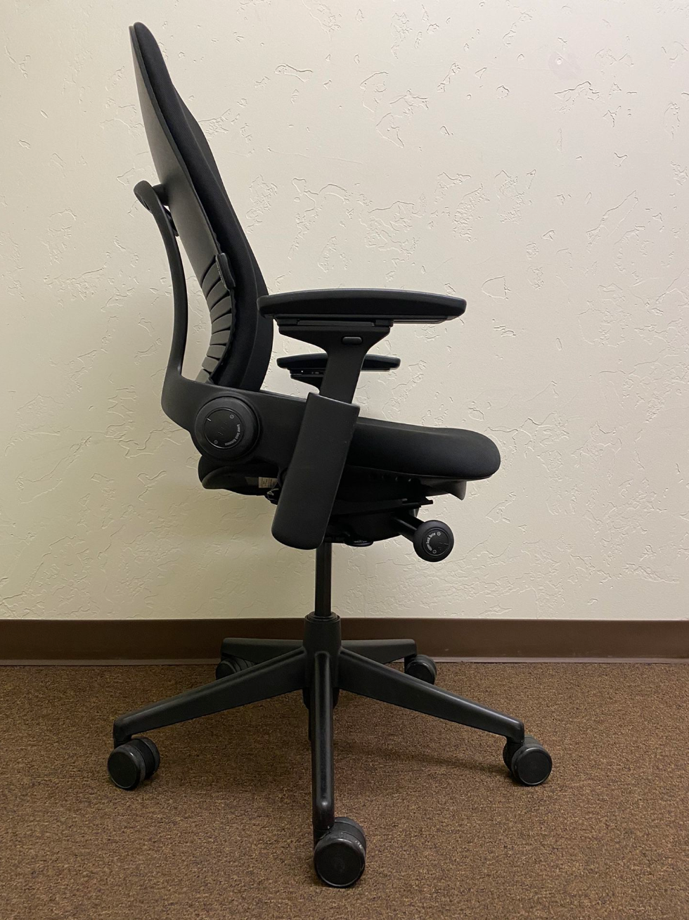 Steelcase Leap V2 Fully Adjustable Model Office Chair In Black